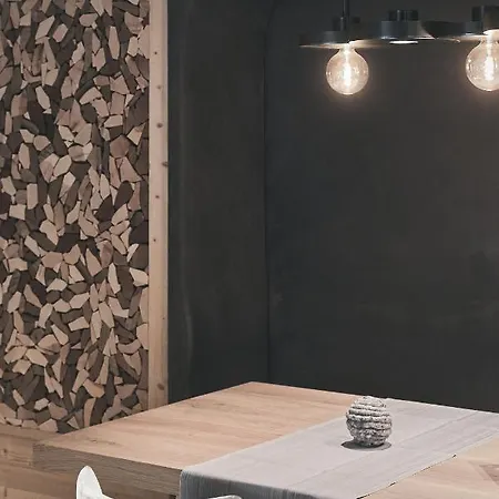 Tenne Apartment Racines