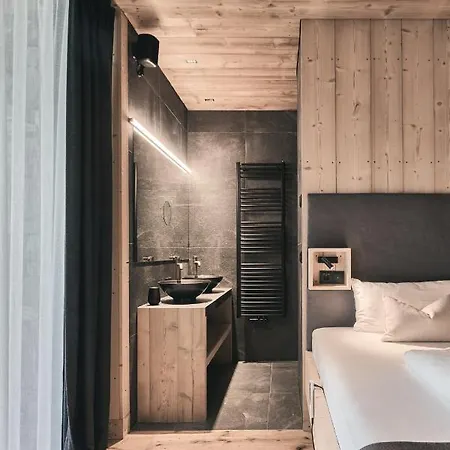 Tenne Apartment Racines